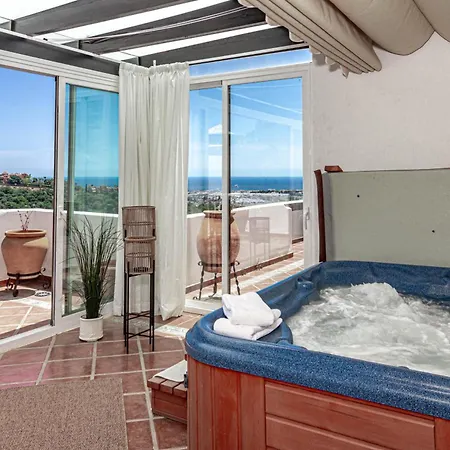 Holiday home Lag - Spacious 3br Townhouse With Private Jacuzzi *