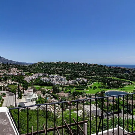 Lag - Spacious 3br Townhouse With Private Jacuzzi