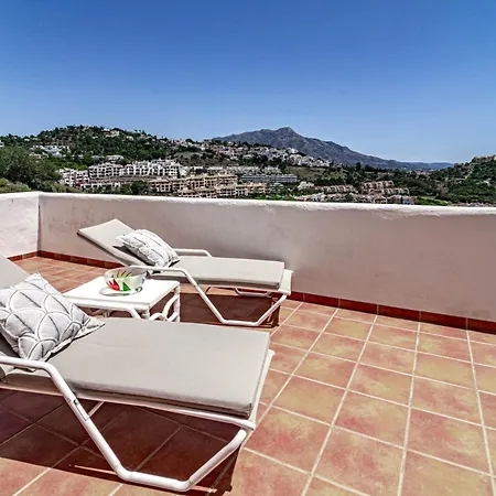 Lag - Spacious 3br Townhouse With Private Jacuzzi Holiday home Marbella