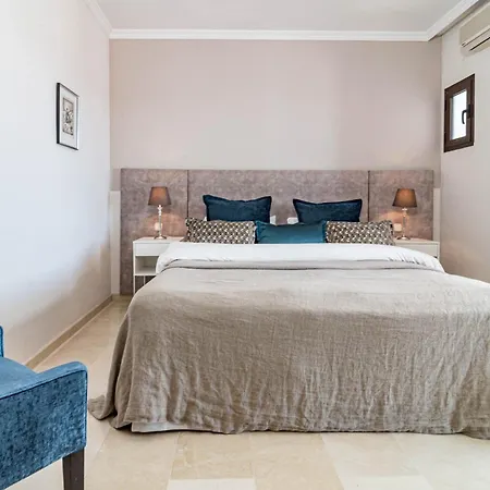 Lag - Spacious 3br Townhouse With Private Jacuzzi Holiday home *