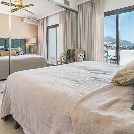 Lag - Spacious 3br Townhouse With Private Jacuzzi Marbella