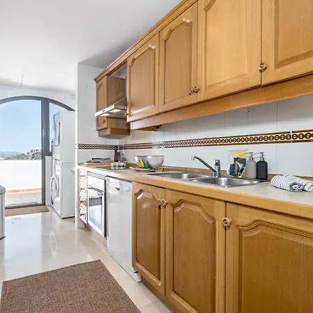 Lag - Spacious 3br Townhouse With Private Jacuzzi Marbella